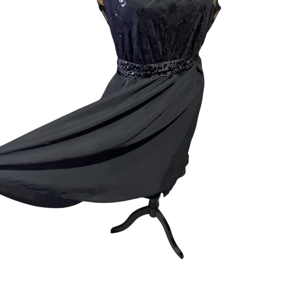 Ricki’s Black Cocktail Dress-Lined-Mesh Bodice-sequin Design-Sequin Belt-Size 12 - Picture 5 of 11